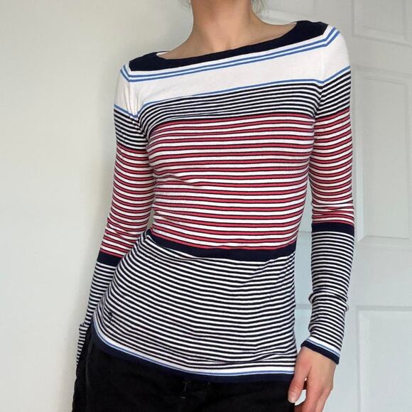 Lilly Pulitzer long sleeve fitted sweater red white blue - size XS - Picture 8 of 8